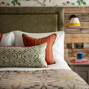The Golden Lion At Hotel Settle